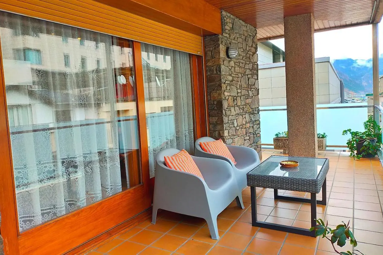 Apartamento Amplio Atico Con Terraza En Andorra Centro Les Escaldes