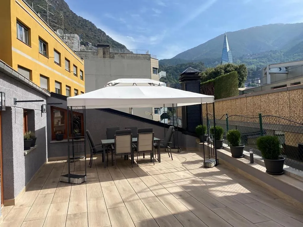 Apartamento Amplio Atico Con Terraza En Andorra Centro Les Escaldes 0*,  Andorra
